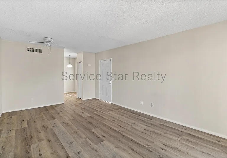 2807 E Le Marche Ave #203 — Photo 4