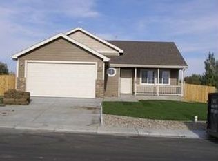 4921 Rimrock Dr, Bar Nunn, WY 82604