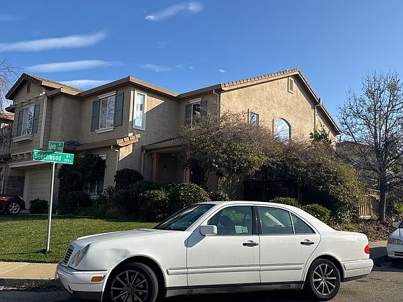 2nd image of 2061 Tupelo Way