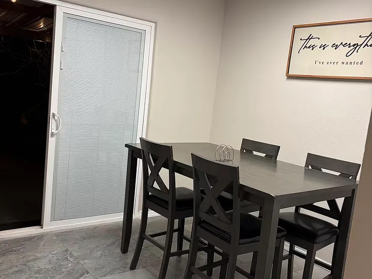 609 Grecian Ln NW — Photo 10