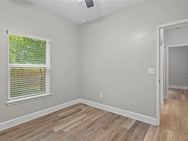 25726 SW 19th Ave — Photo 9