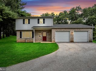 285 Evergreen Ln, York, PA 17408