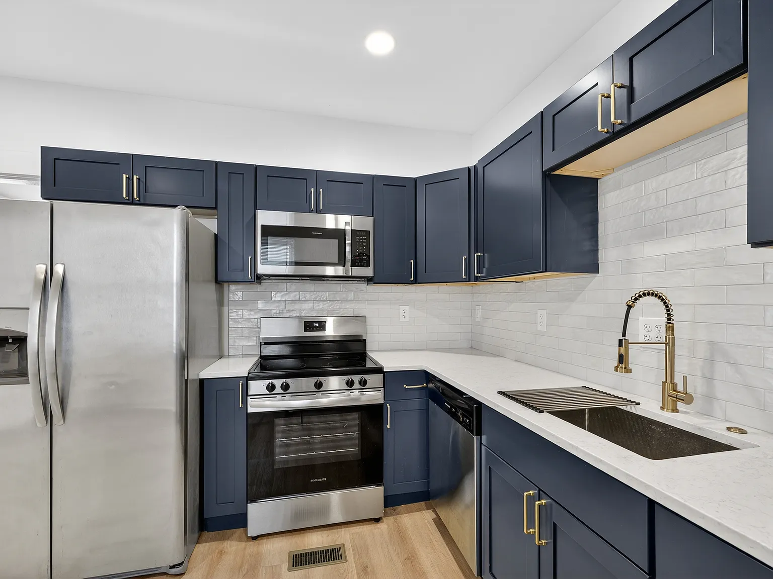 2 bed, $1,795 — Photo 2