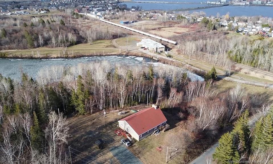 1st image of 716 Golf St