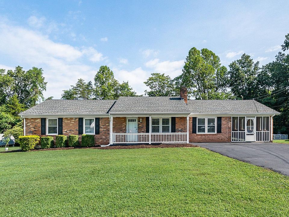 1st image of 307 Beverly Hills Cir
