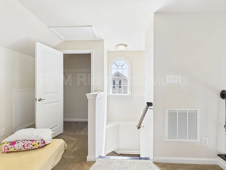 2200 Liesfeld Pkwy — Photo 45