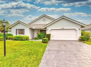 5309 Pine Cir, Coral Springs, FL 33067