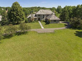 100 Spur Cir, Wayzata, MN 55391