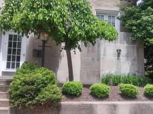 1506 Virginia St E #306, Charleston, WV 25311