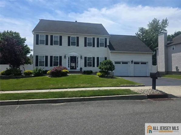 23 Lark Dr, South River, NJ 08882