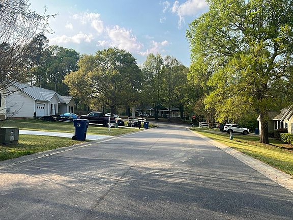 4th image of 197 Macey Way