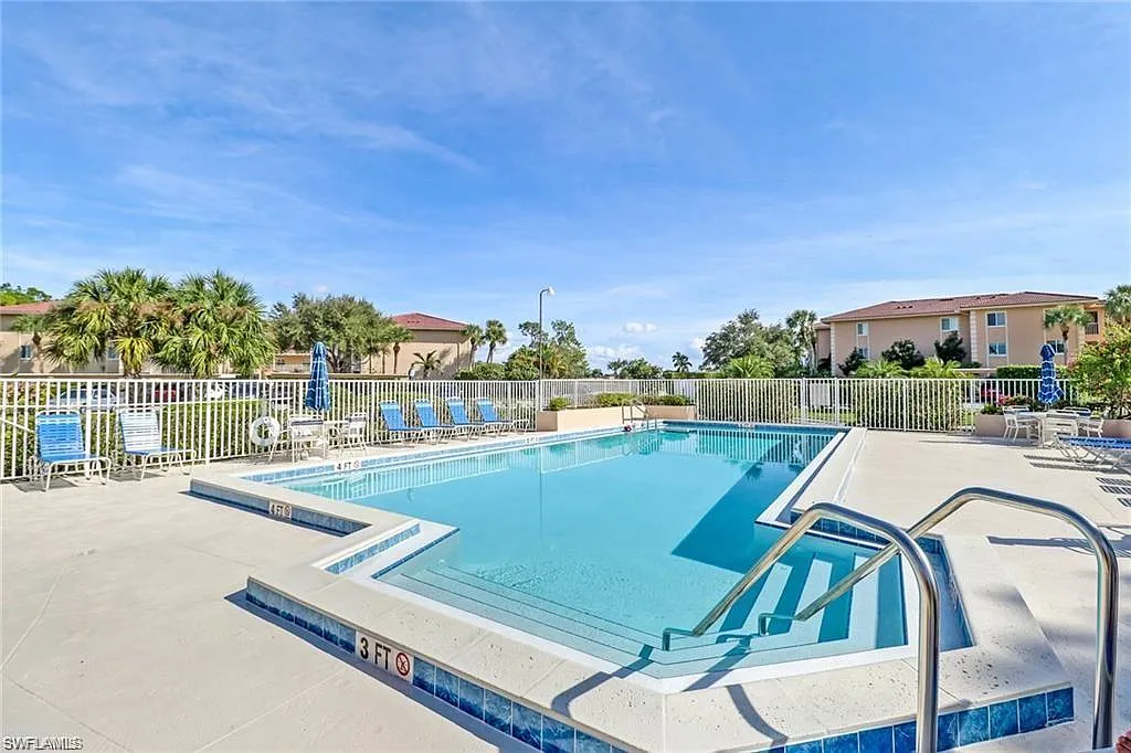 2 bed, 1.0 bath, 843 sqft, $1,800 — Photo 3