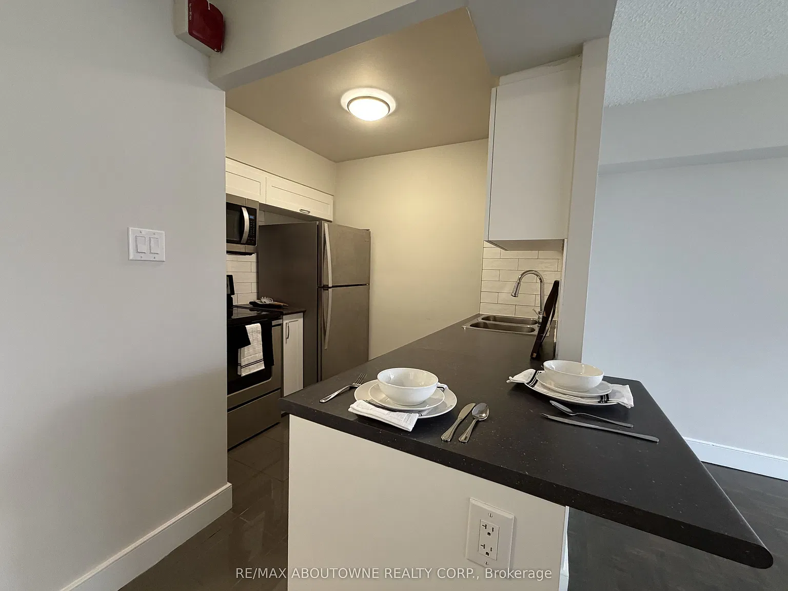 1 bed, $2,205 — Photo 3