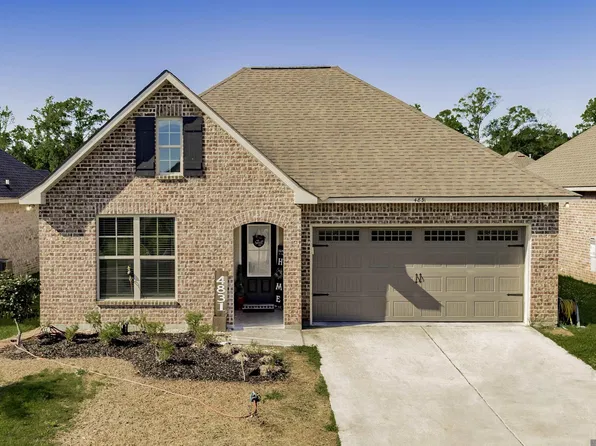 4831 Viola Farms Dr, Addis, LA 70710