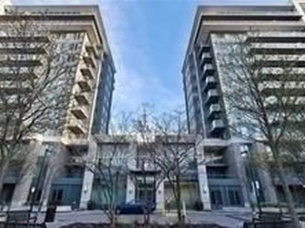277 S Park Rd #916, Markham, ON L3T 0B9
