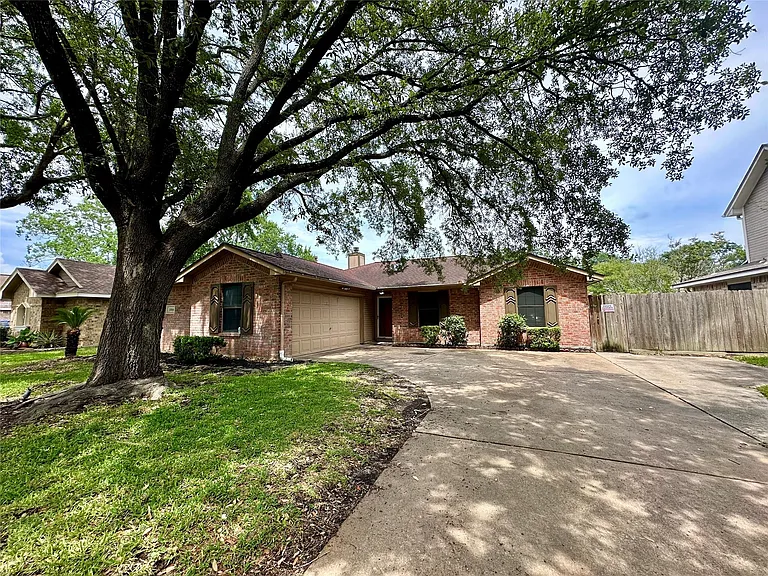 11614 Easterling Dr — Photo 2