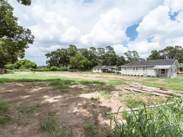 7327 Santiago St, Houston, TX 77023