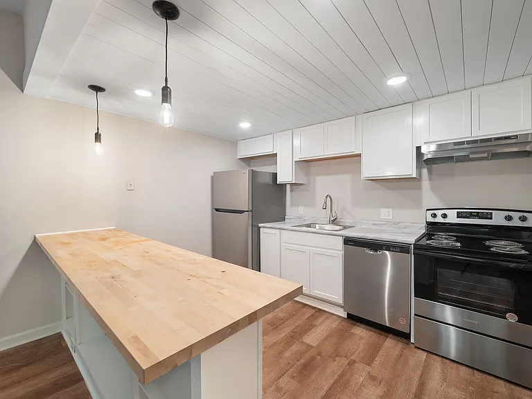 Bay Vista — Photo 13