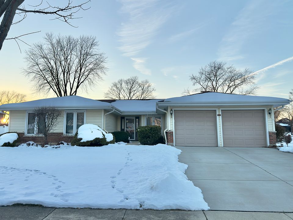 1st image of 256 Arbor Ln