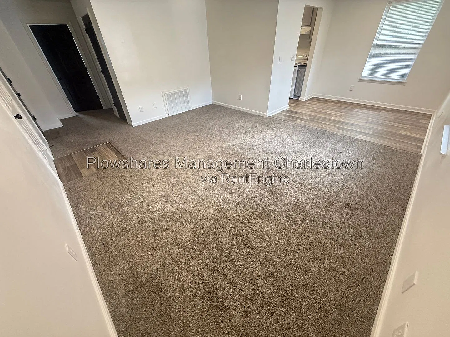 2 bed, 1.0 bath, 900 sqft, $1,195 — Photo 3