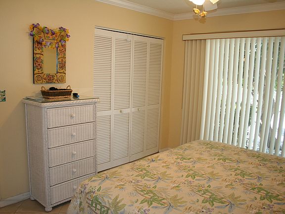 4th image of 98421 Windward Ave