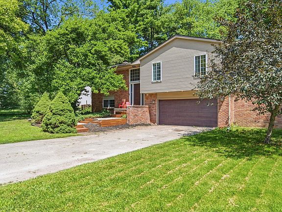 3rd image of 7737 Collingwood Dr