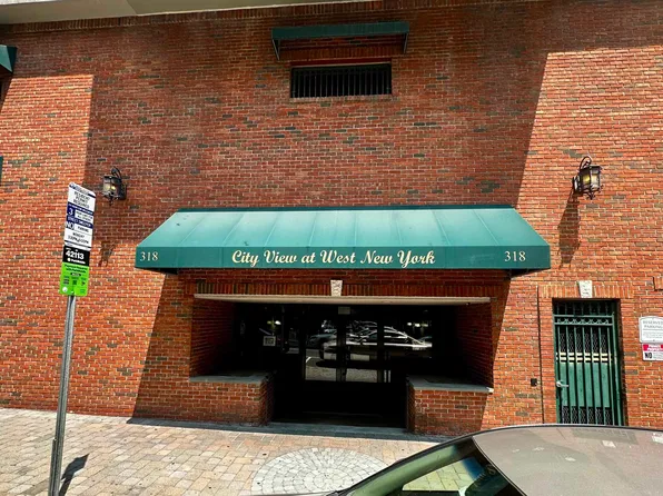 318 54th St APT 2C, West New York, NJ 07093
