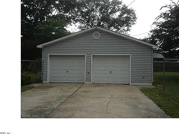 809 Paul St — Photo 11