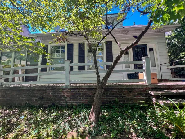 7632 Westmoreland Ave, Saint Louis, MO 63105