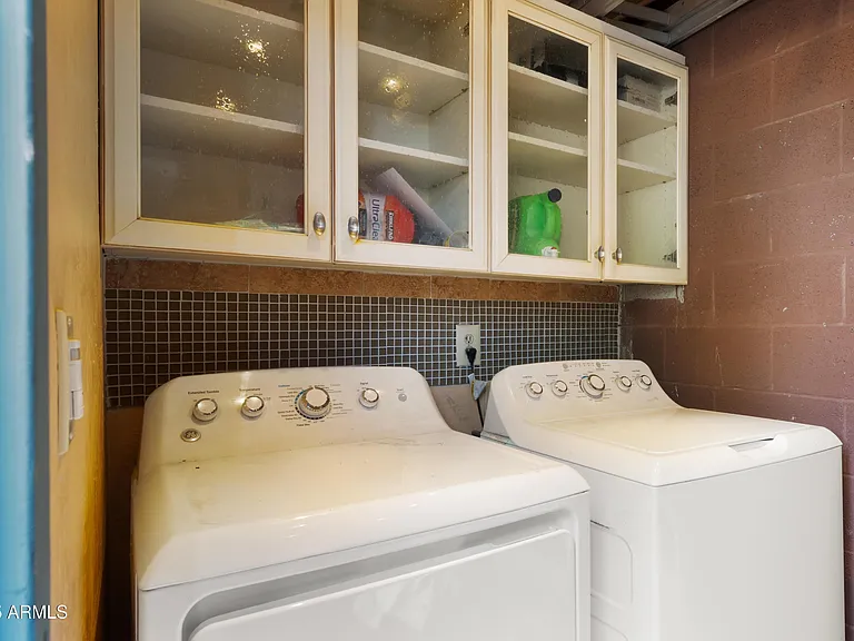 8135 N 32nd Dr — Photo 14