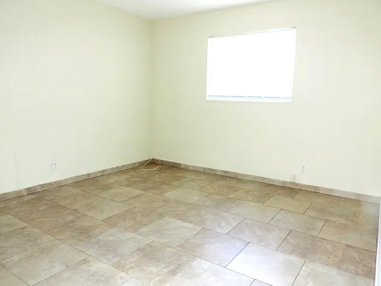 1621 SW 6th Ave #2 — Photo 4