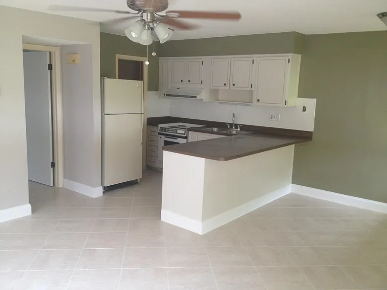 402 Stremma Rd — Photo 11