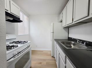 11046 San Leandro St, Oakland, CA 94603