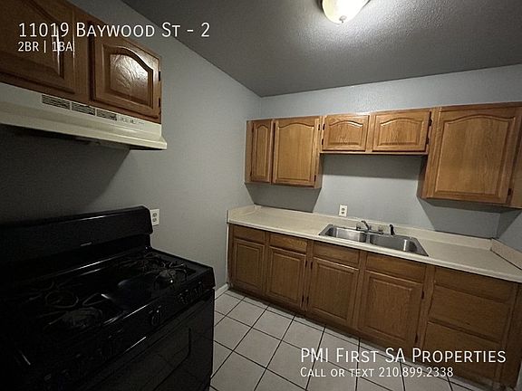 3rd image of 11019 Baywood St Unit 2