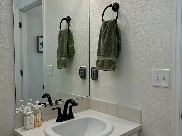 2227 Milton Ln — Photo 40