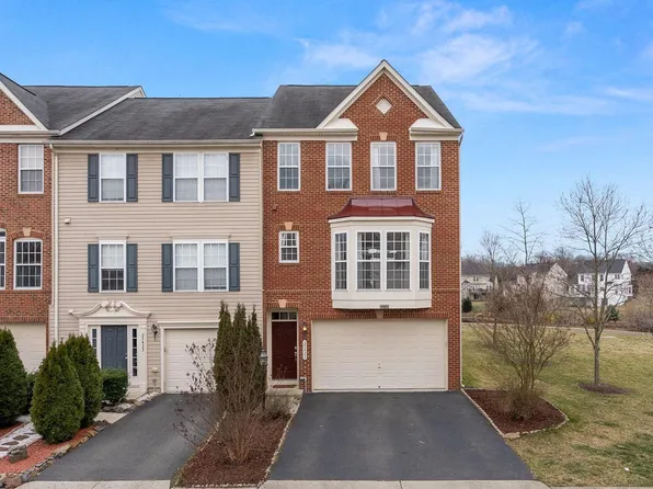 25421 Peaceful Ter, Aldie, VA 20105