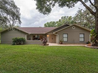 1700 Ryan Dr, Lutz, FL 33549