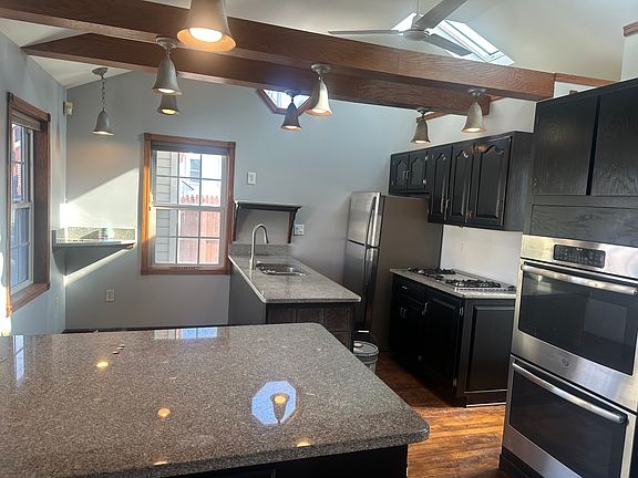 Kitchen, Vaulted skylight ceiling