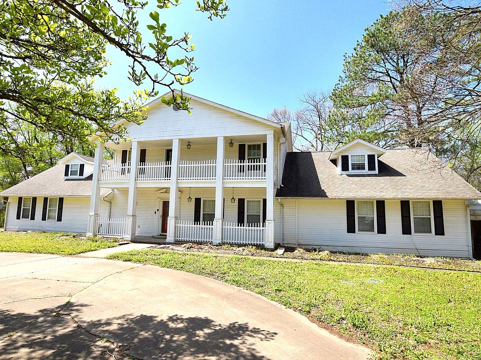 1st image of 1205 Don Ave