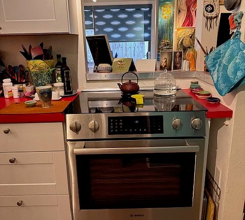 2nd image of 208 Pearl St APT A