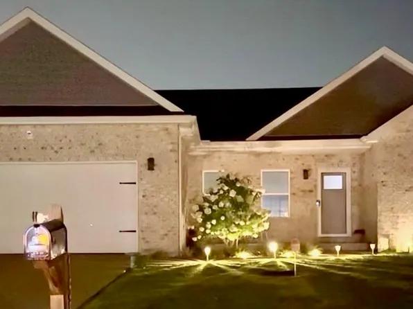 1550 Breezy Creek Dr, Evansville, IN 47720