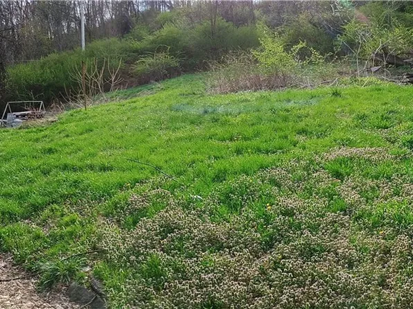 1801 13th Ave, Beaver Falls, PA 15010