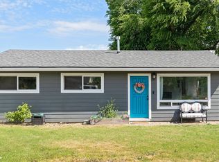 3881 Avenue C, White City, OR