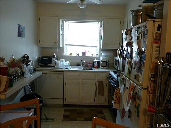 2nd image of 326 Parkside Dr