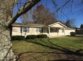 842 Fern Dr, Versailles, IN 47042