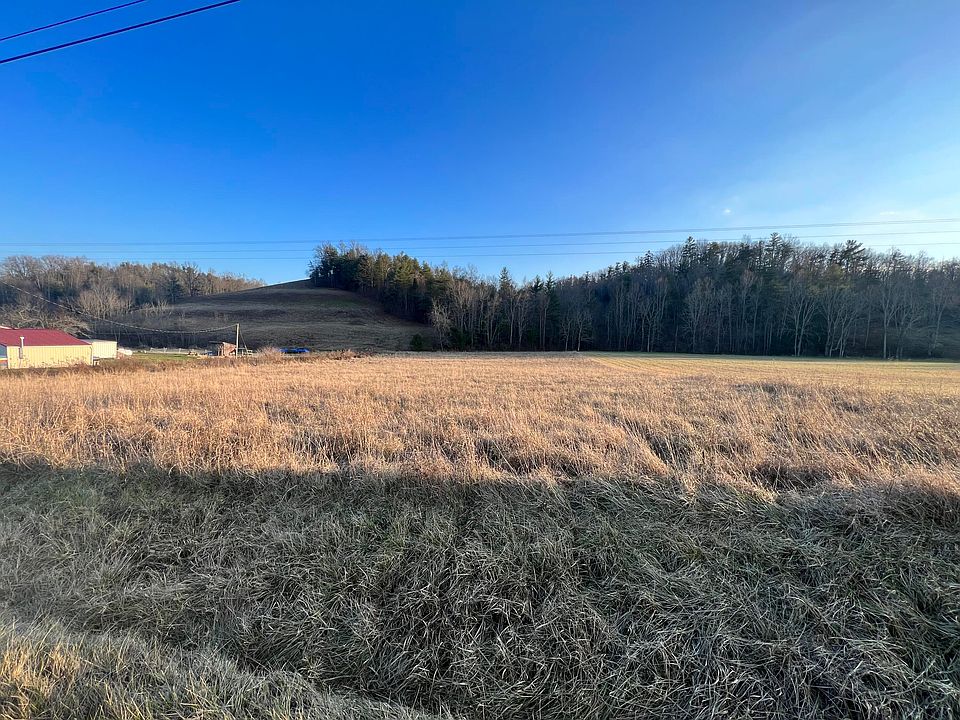 2nd image of 1204A-1204 Highway 2027