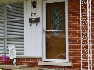 27213 Princeton St, Saint Clair Shores, MI 48081