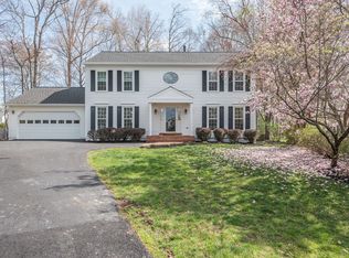 13702 Springstone Dr, Clifton, VA 20124