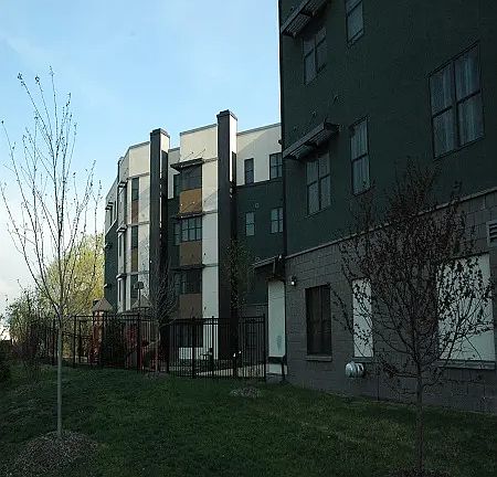 4th image of 919 12th Ave SE #34