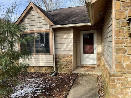 3832 W Woodmere Ct, Bloomington, IN 47403